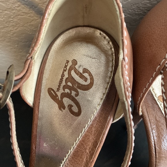 Dolce and Gabbana heels - Picture 3 of 6